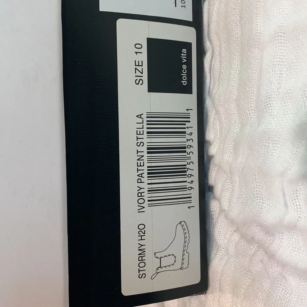 NWT Dolce Vita Ivory Patent Boots, size 10 - Picture 4 of 4
